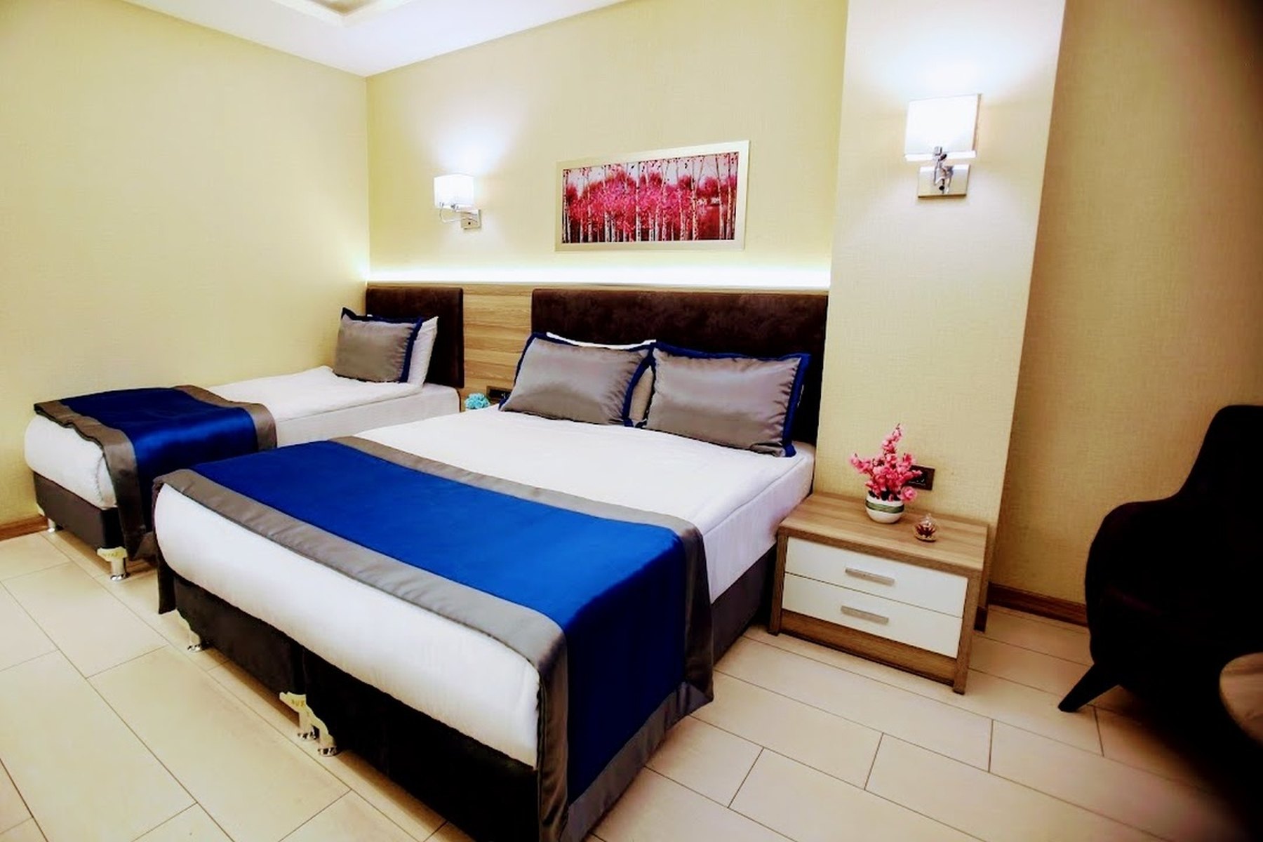 Suite Room (3 Person)
